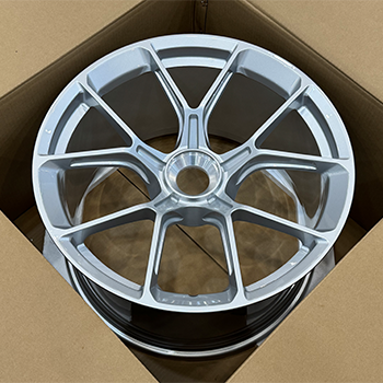 5322FB Porsche centerlock wheels