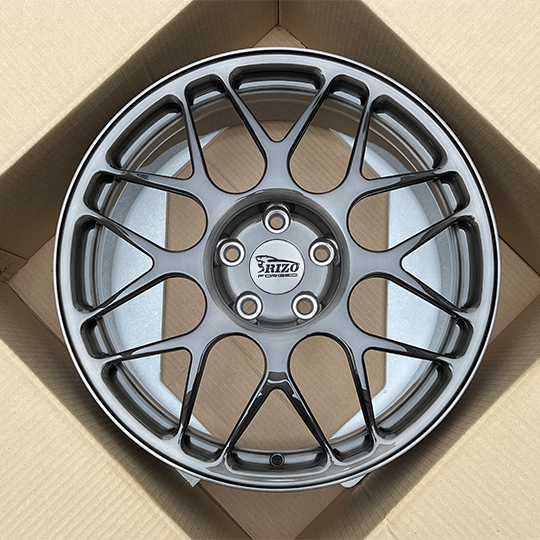 RH-2 HRE da 18 pollici grigio spazzolato per mini