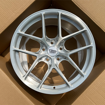 BMW M3用R101鍛造ホイール