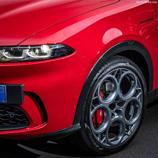 19 inch gunmetal teledial rims 2023 Alfa Romeo Tonale wheels