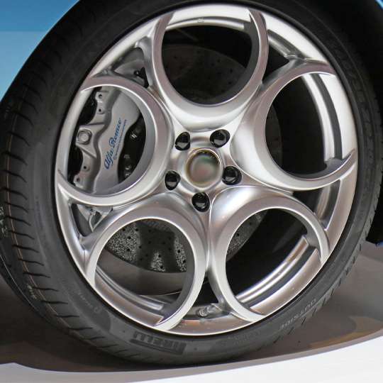20 Inch Teledial style 2016 Alfa Romeo Disco Volante Spyder Touring wheels
