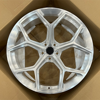 Silver Brushed Audi RS6 Wheels