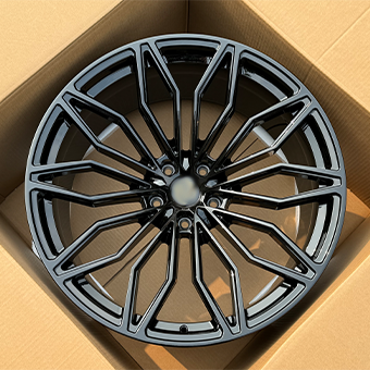 Cerchi Galanthus da 23 pollici neri lucidi per Lamborghini Urus