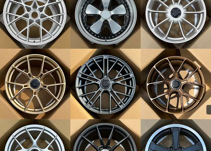 Varias llantas Porsche 911