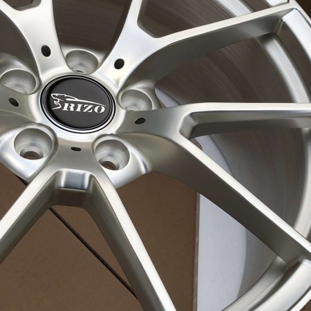 764F 18 19Inch M4 CS Forzen Gold Detail 4