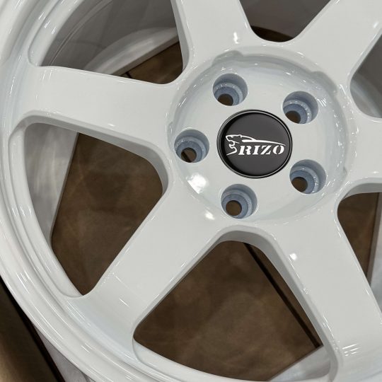 White TE37 wheels-1